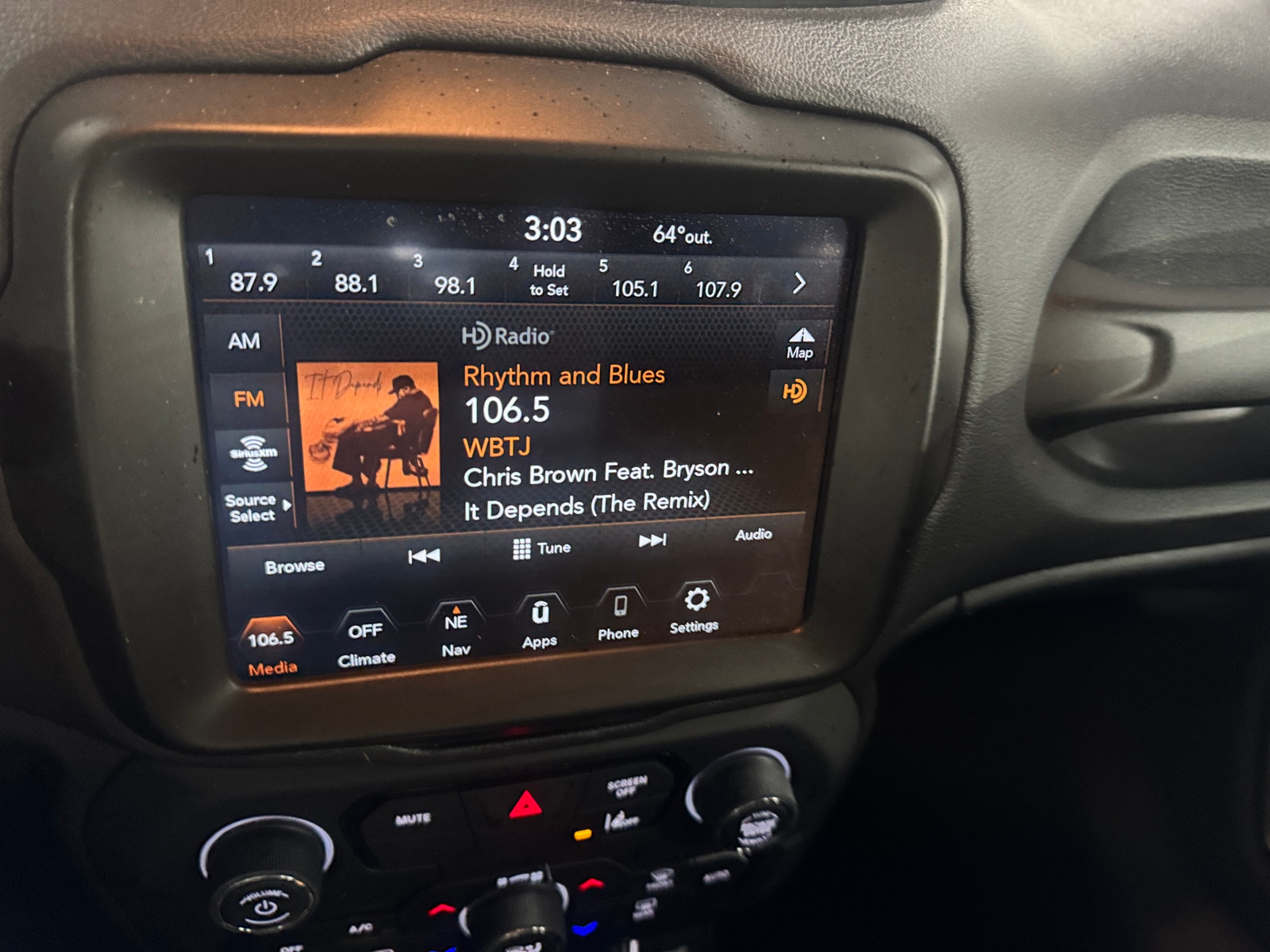 Thumbnail: 2022 Jeep Renegade - 4