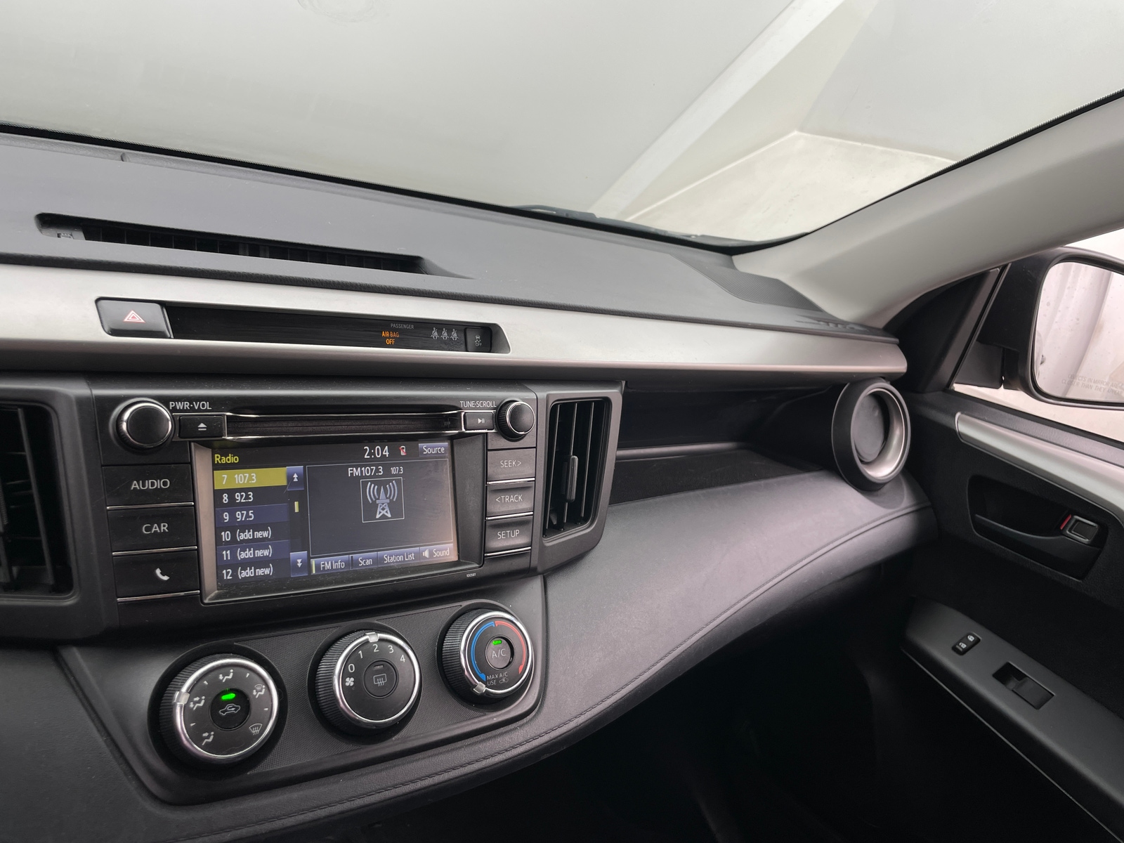 Thumbnail: 2017 Toyota RAV4 - 4