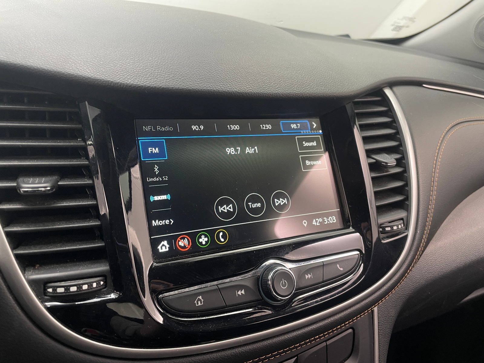 Thumbnail: 2019 Chevrolet Trax - 4