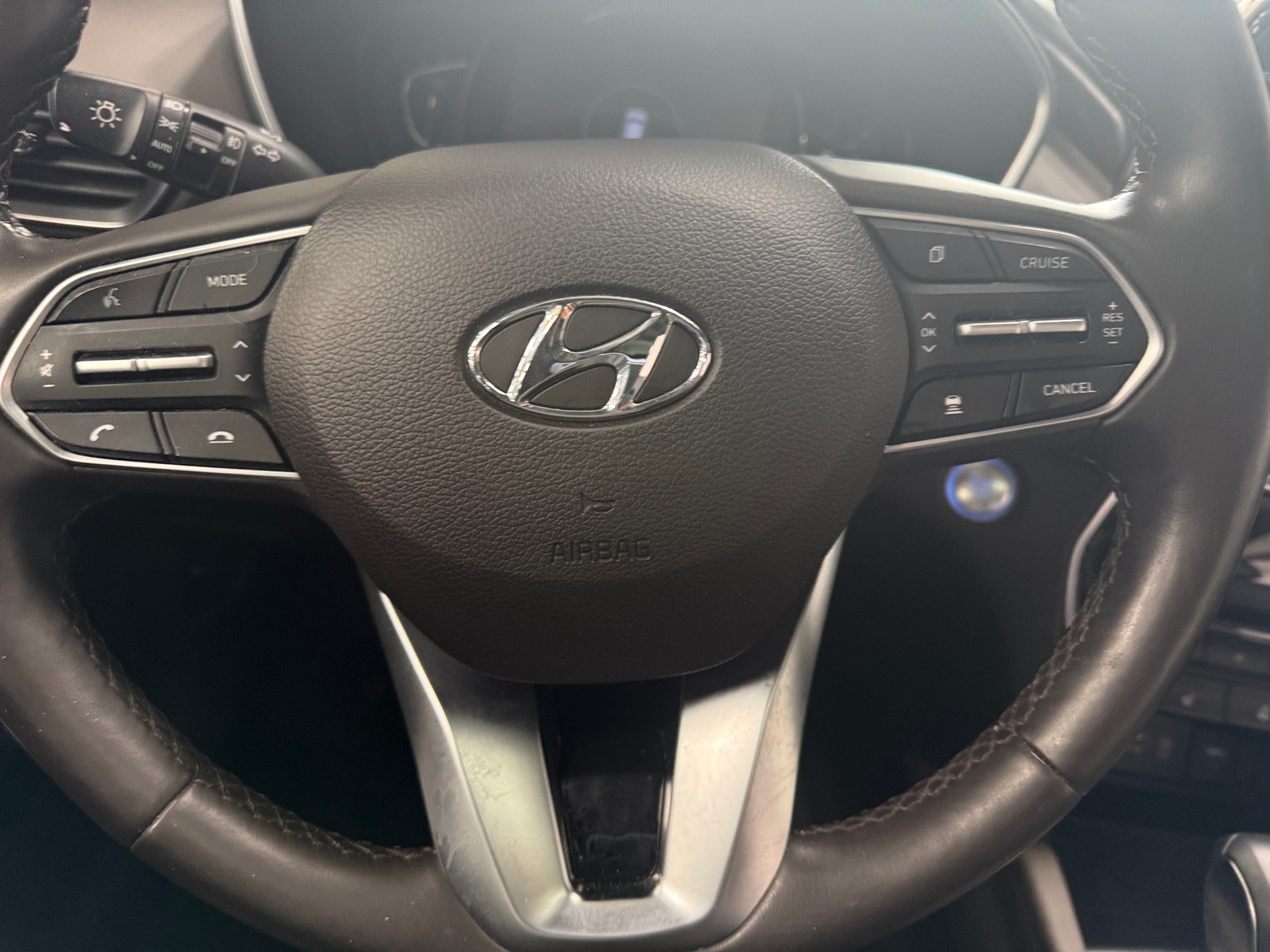 Thumbnail: 2019 Hyundai Santa Fe - 4