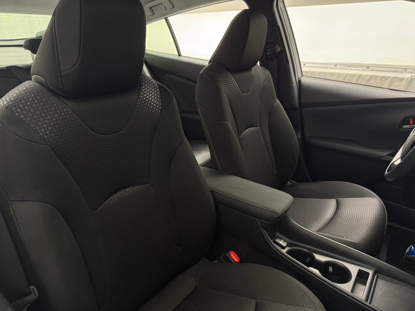 Thumbnail: 2022 Toyota Prius - 2