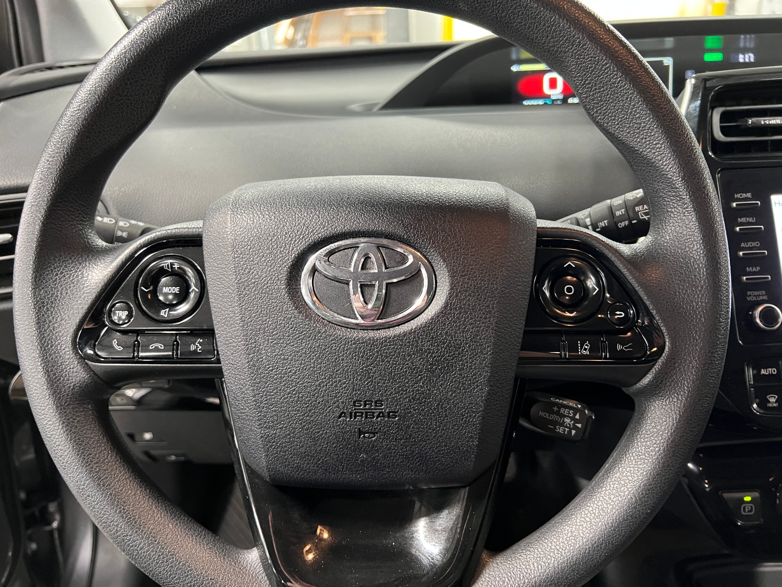 Thumbnail: 2022 Toyota Prius - 5