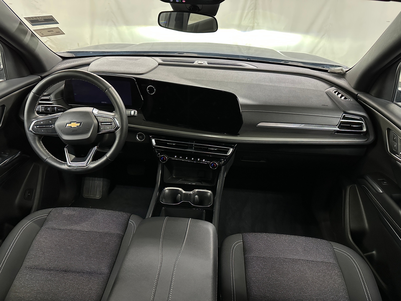 Thumbnail: 2025 Chevrolet Traverse - 3