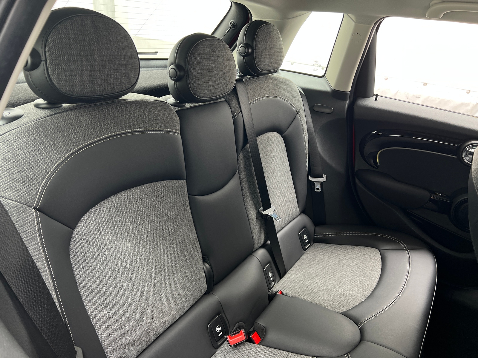 Thumbnail: 2023 MINI Cooper Hardtop - 5