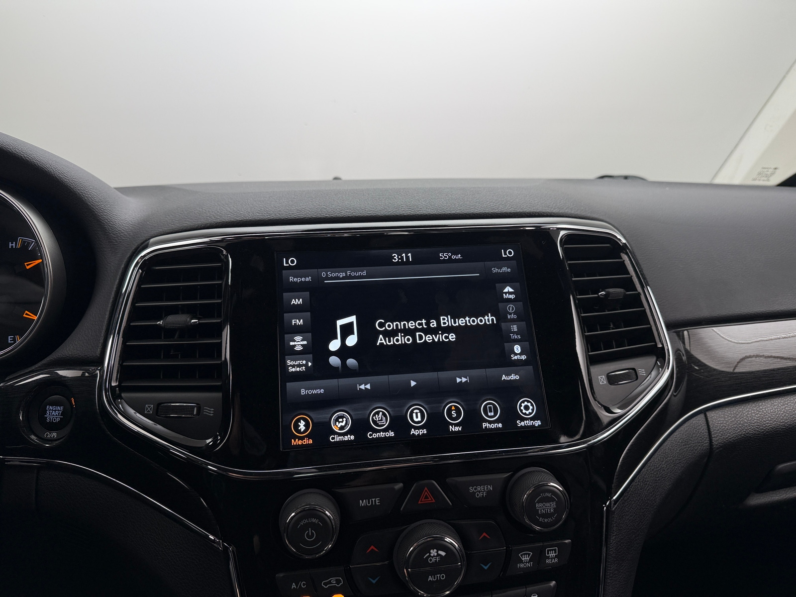 Thumbnail: 2020 Jeep Grand Cherokee - 3