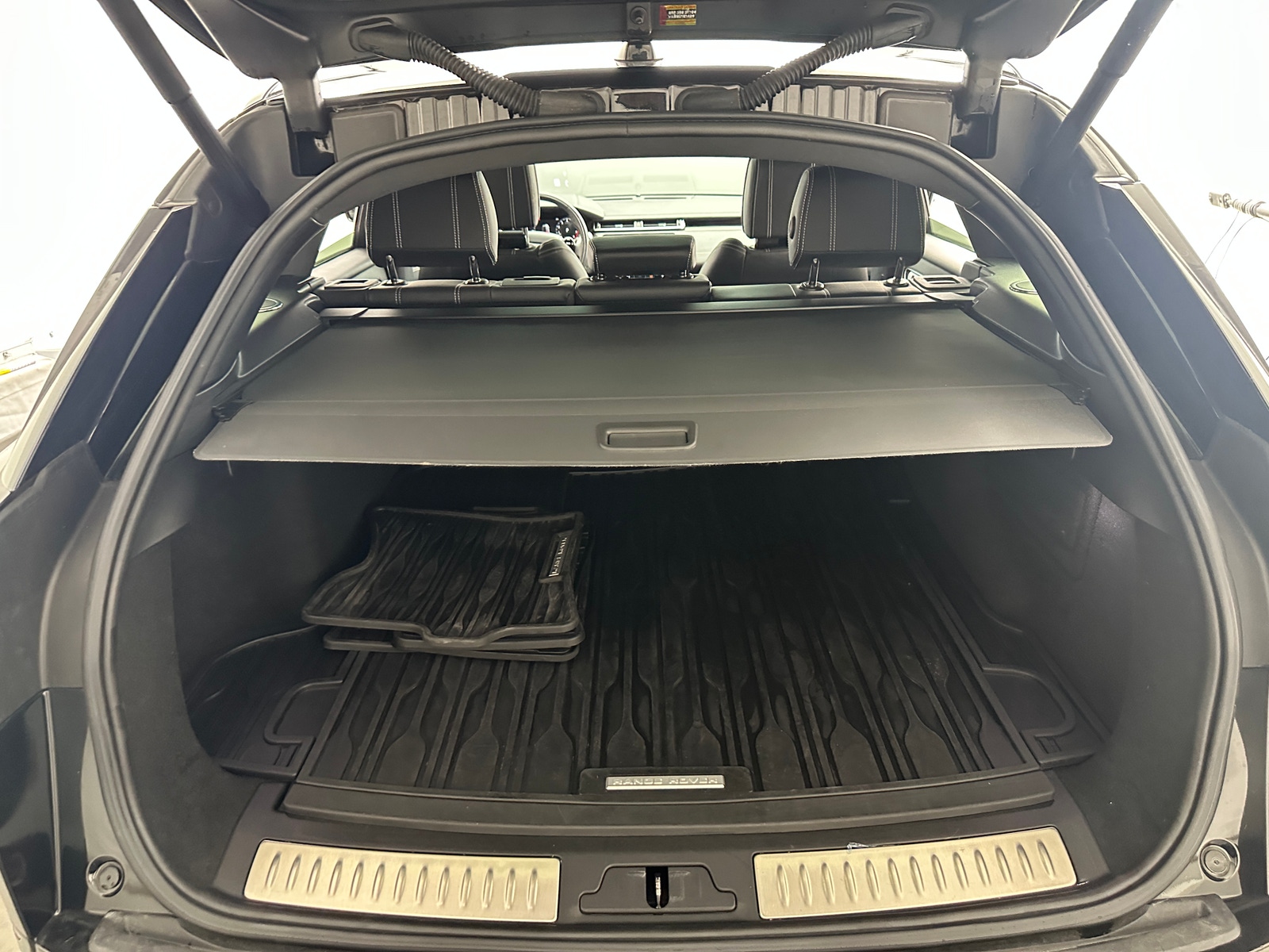 Thumbnail: 2019 Land Rover Range Rover Velar - 6