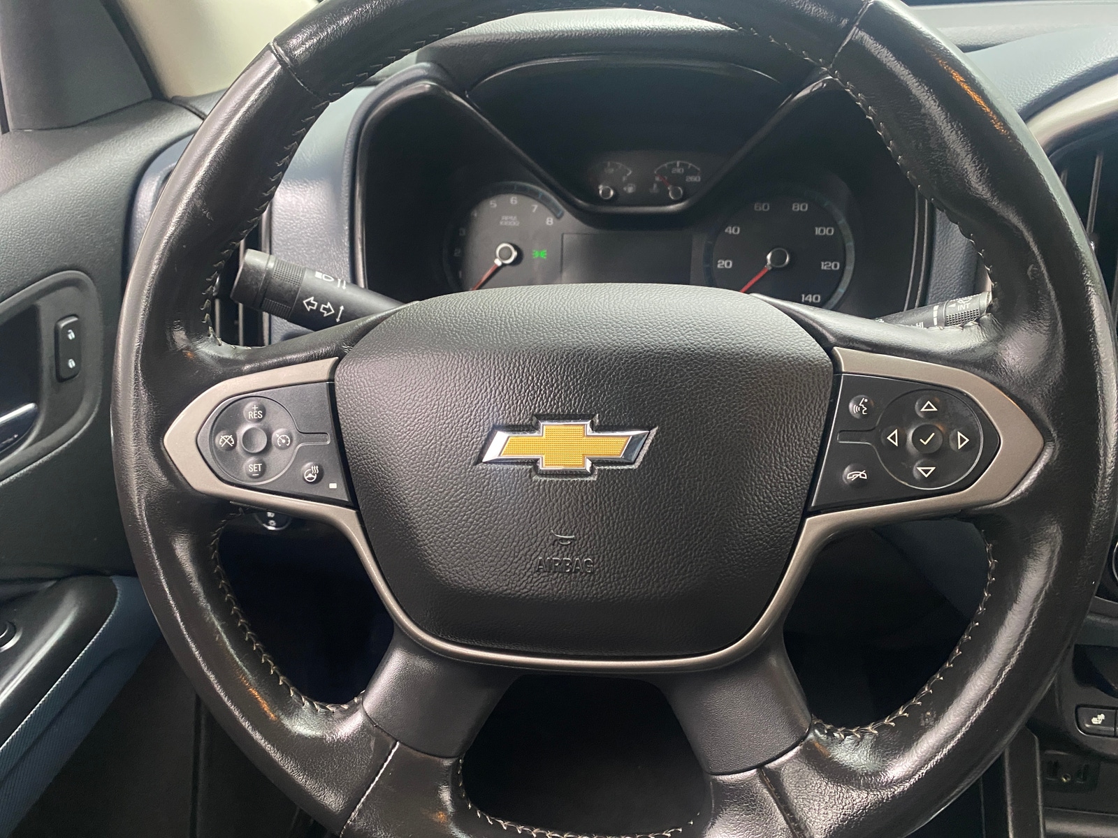 Thumbnail: 2022 Chevrolet Colorado - 4