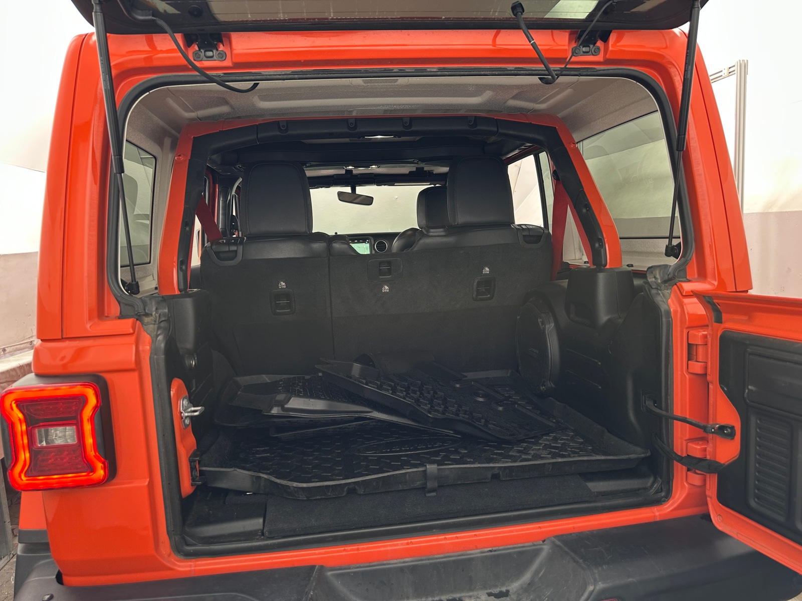 Thumbnail: 2020 Jeep Wrangler - 7