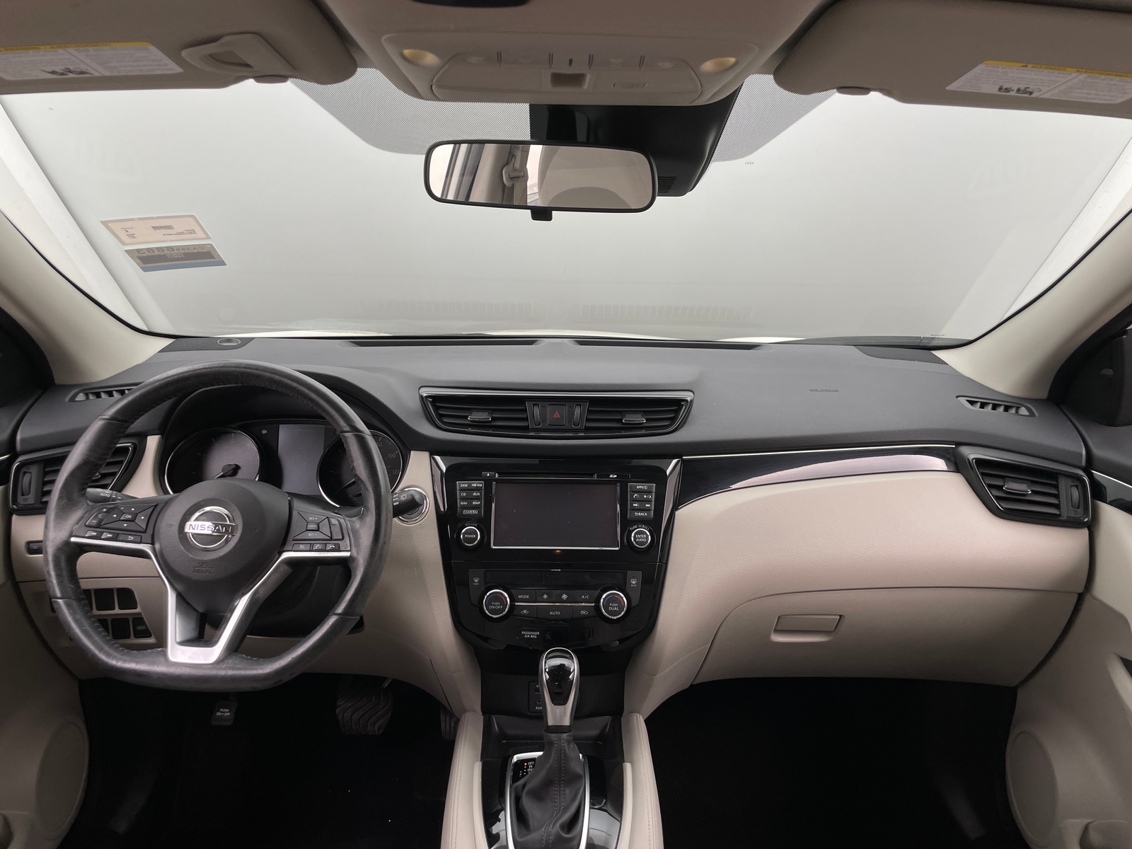 Thumbnail: 2017 Nissan Rogue Sport - 2