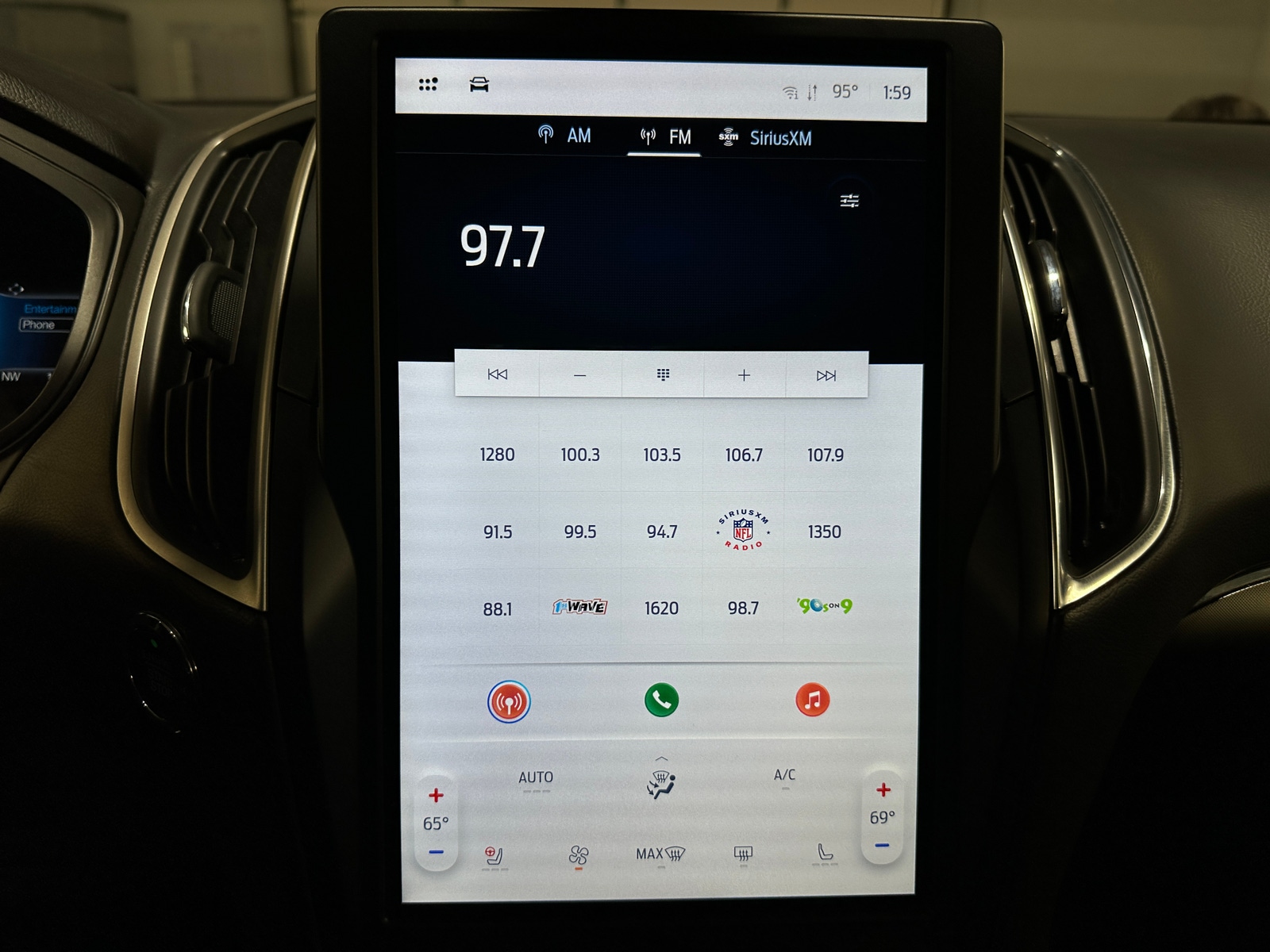 Thumbnail: 2024 Ford Edge - 3