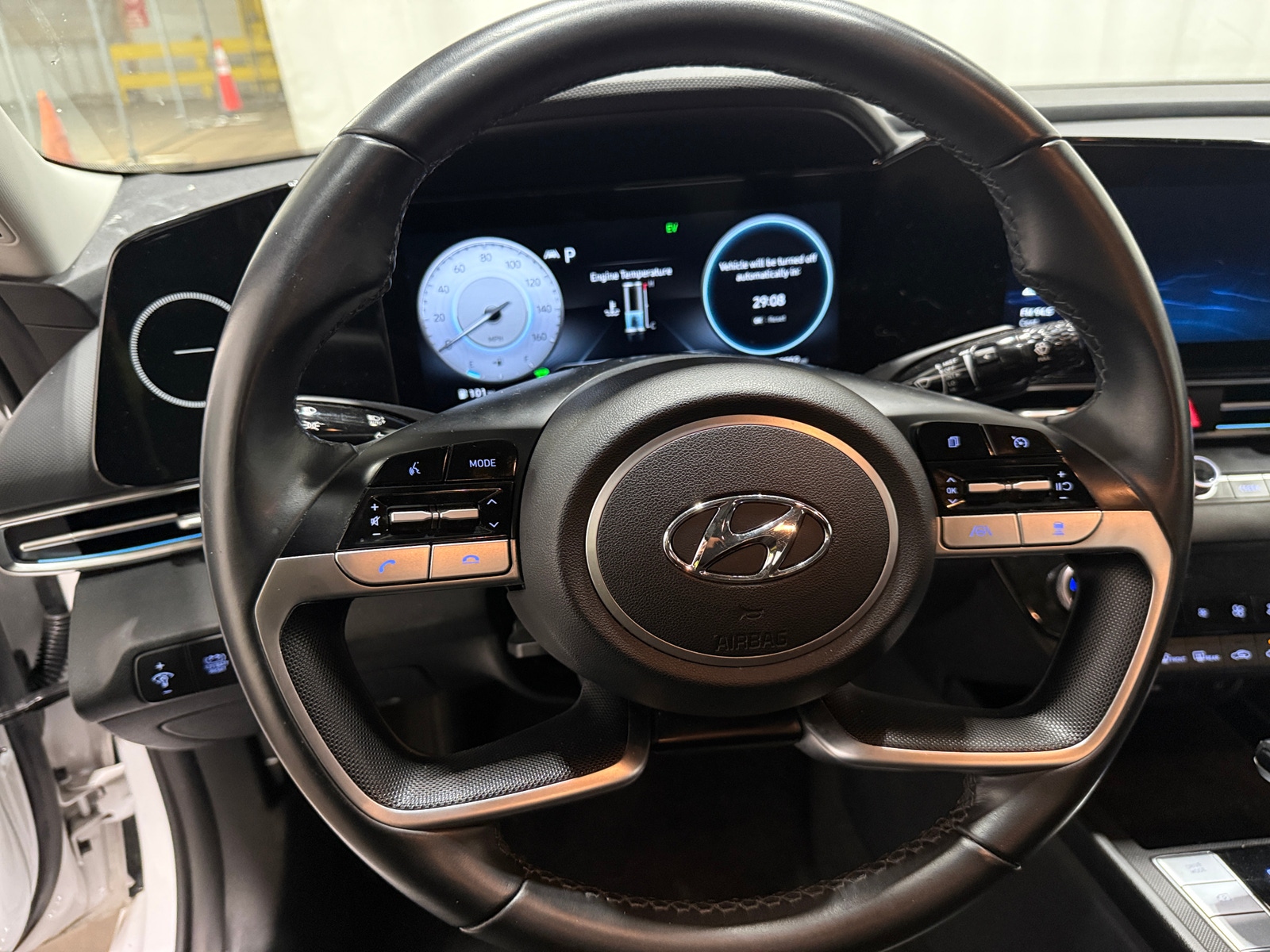 Thumbnail: 2023 Hyundai Elantra - 4