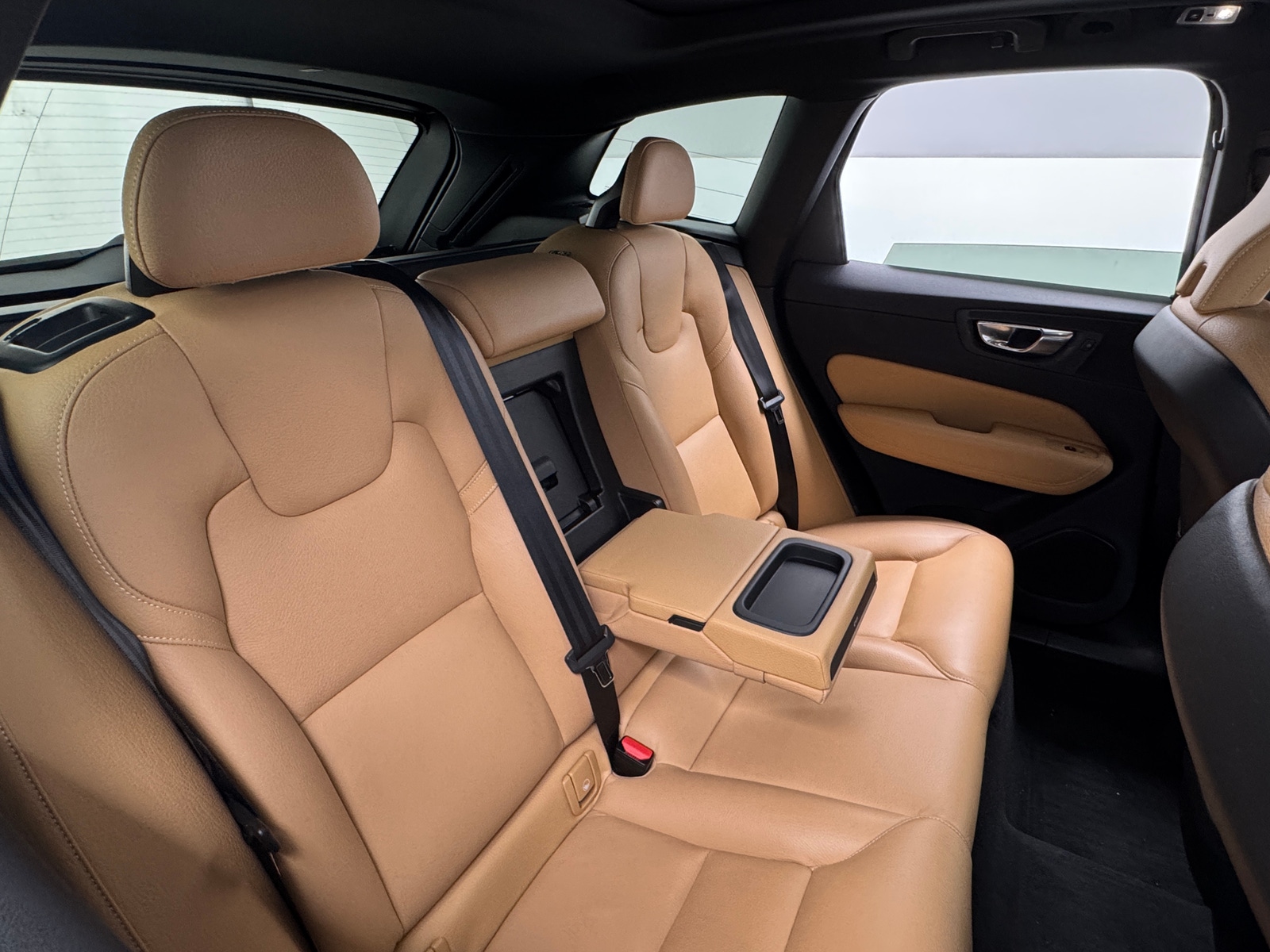 Thumbnail: 2019 Volvo XC60 - 5