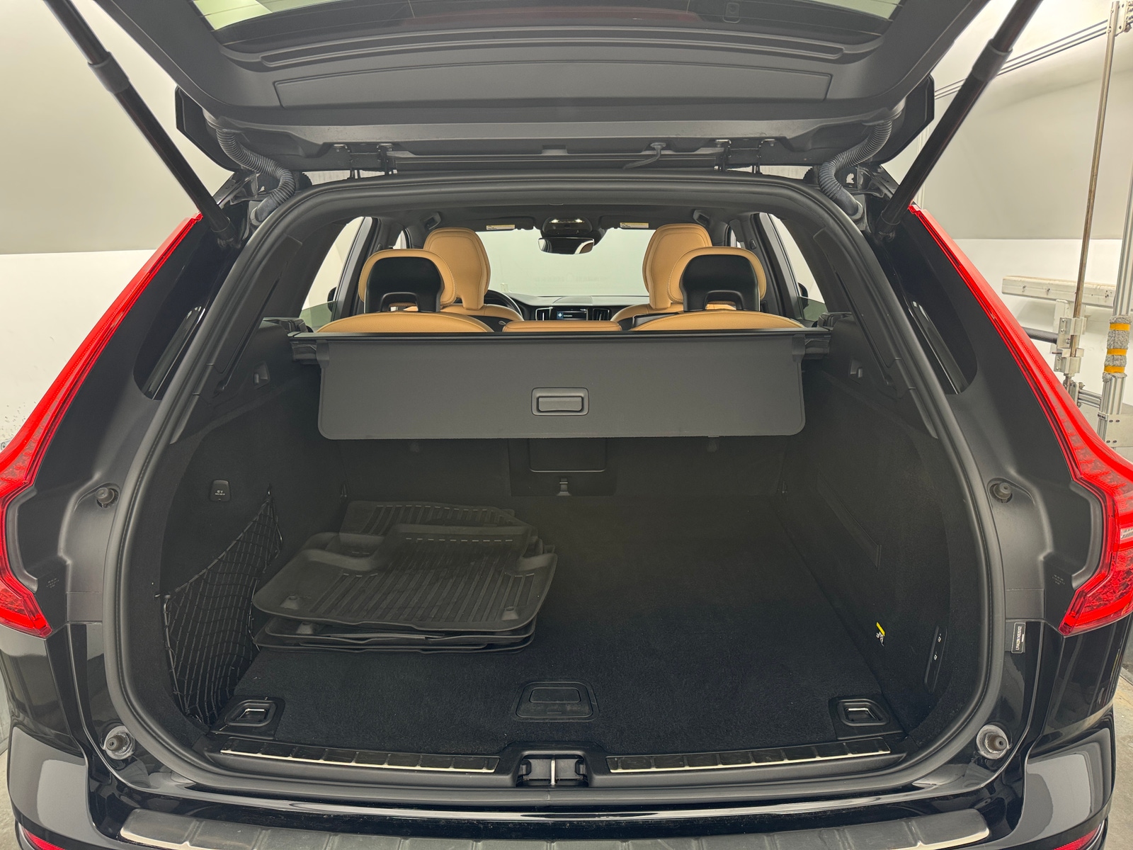 Thumbnail: 2019 Volvo XC60 - 6