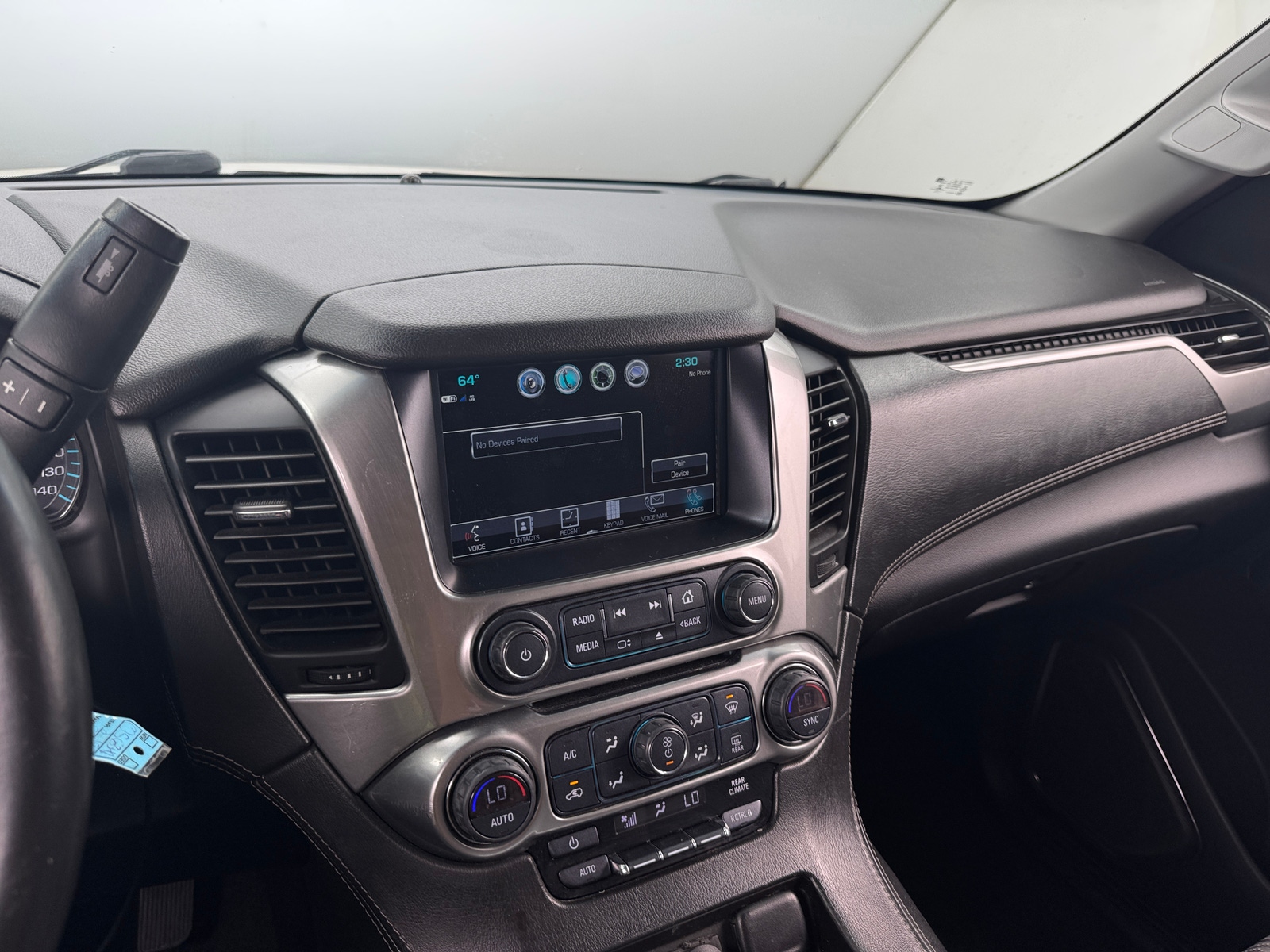 Thumbnail: 2018 Chevrolet Tahoe - 4