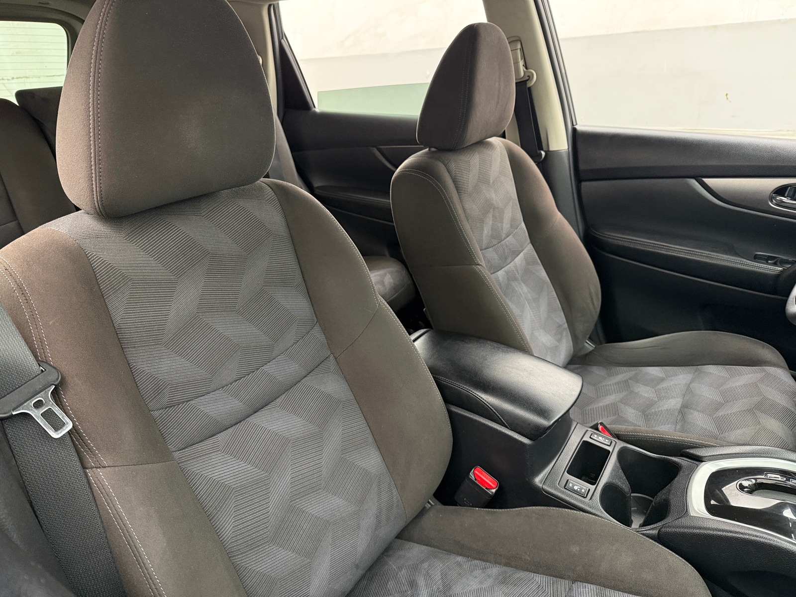 Thumbnail: 2015 Nissan Rogue - 2