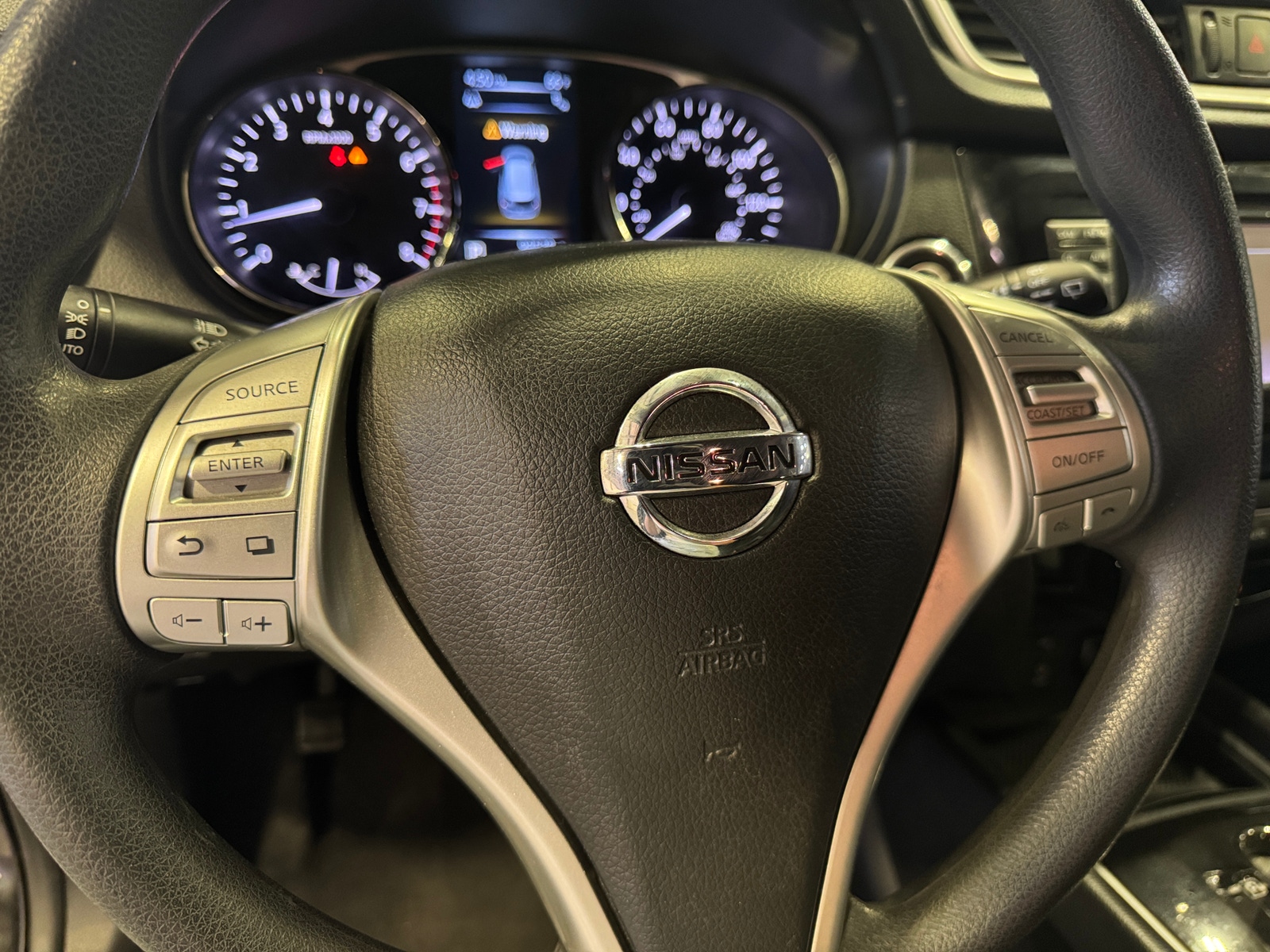 Thumbnail: 2015 Nissan Rogue - 5