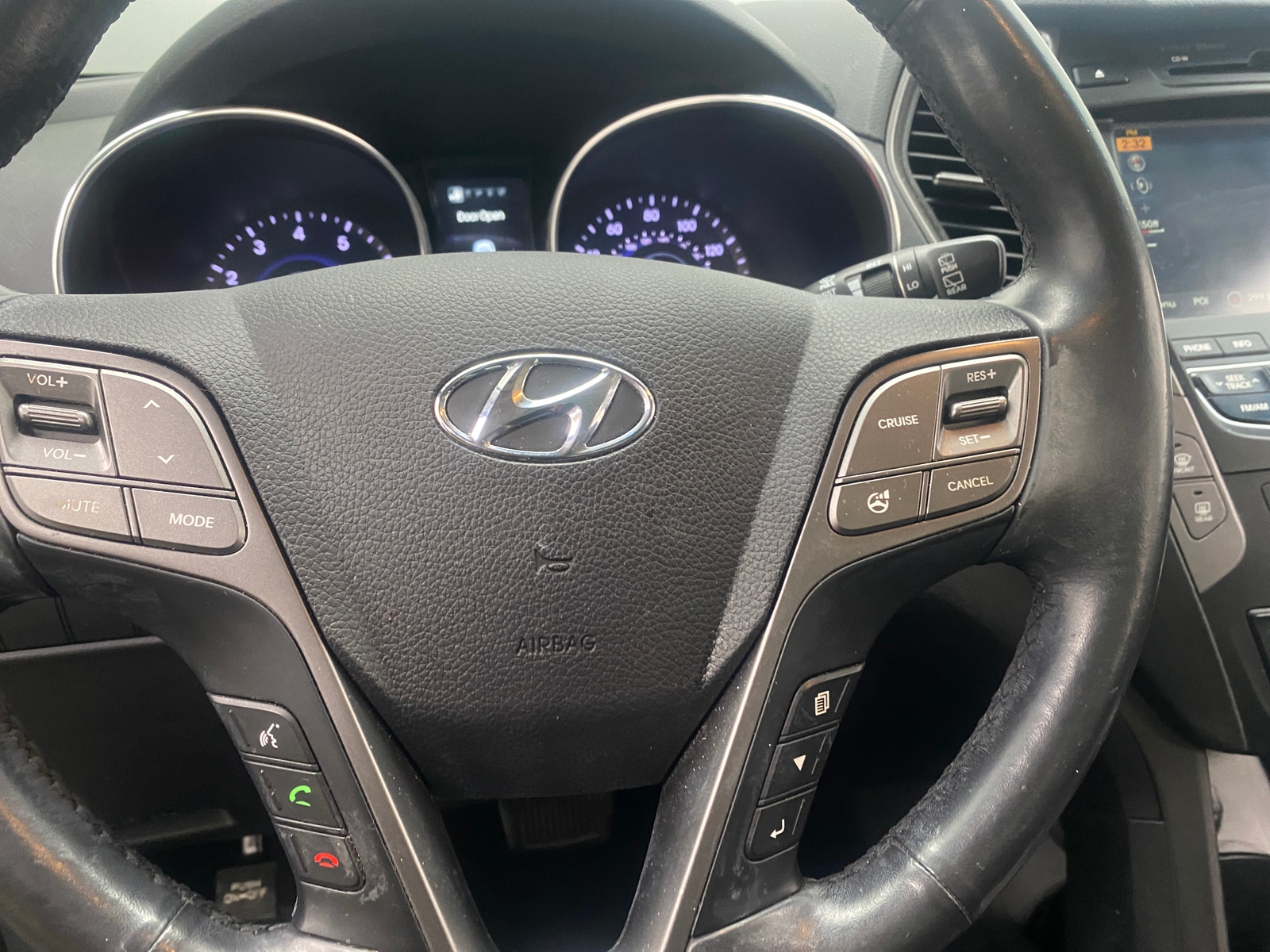 Thumbnail: 2015 Hyundai Santa Fe - 4