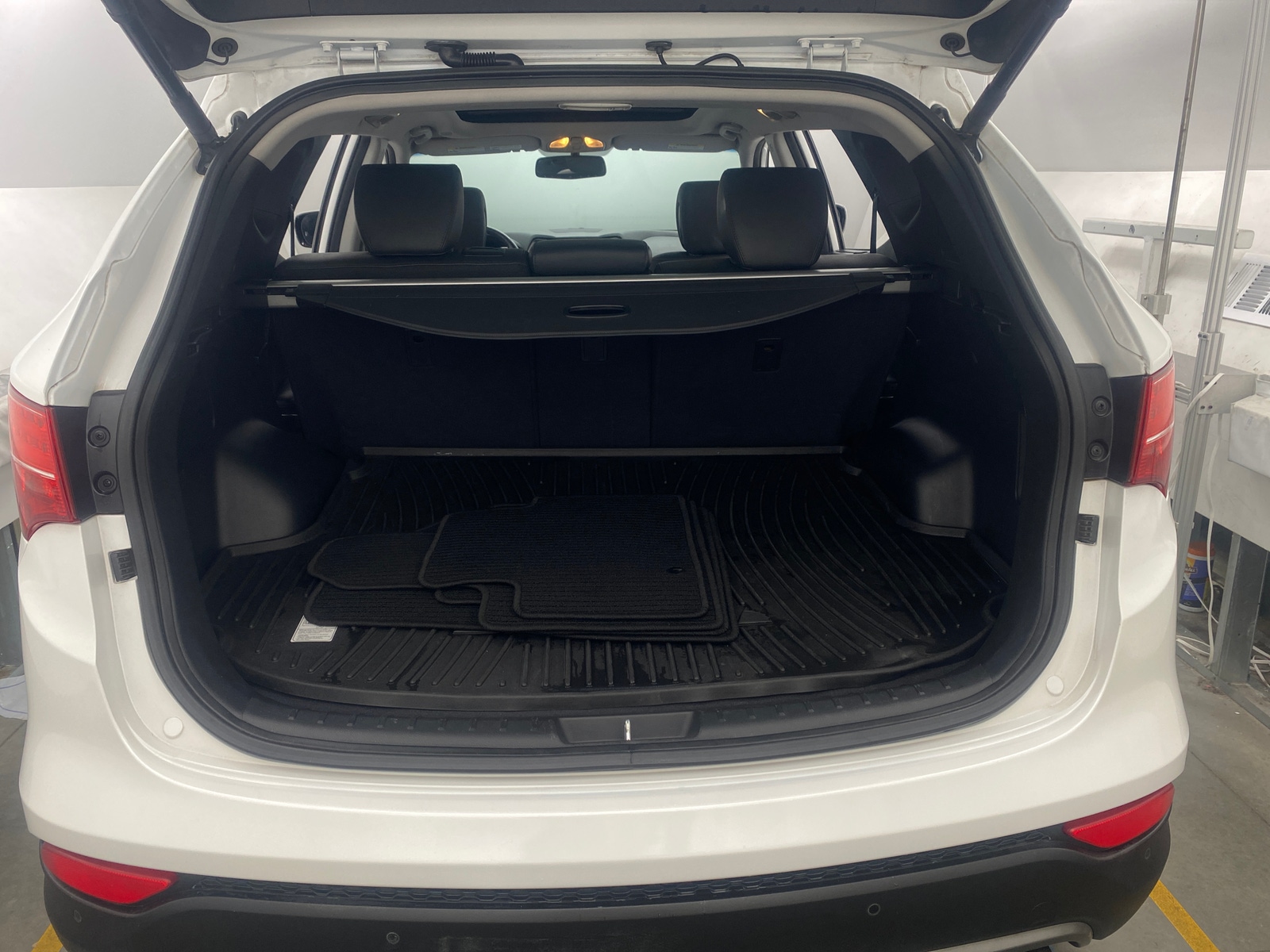 Thumbnail: 2015 Hyundai Santa Fe - 6