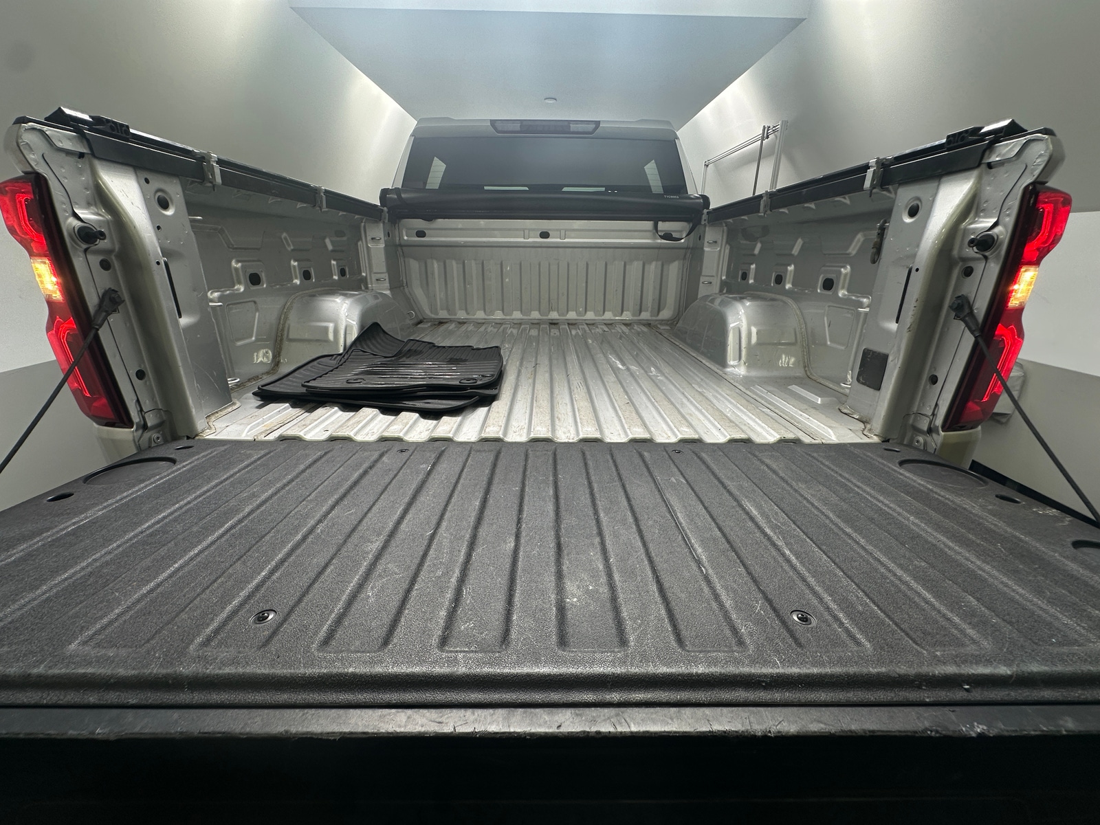 Thumbnail: 2020 Chevrolet Silverado 1500 - 7