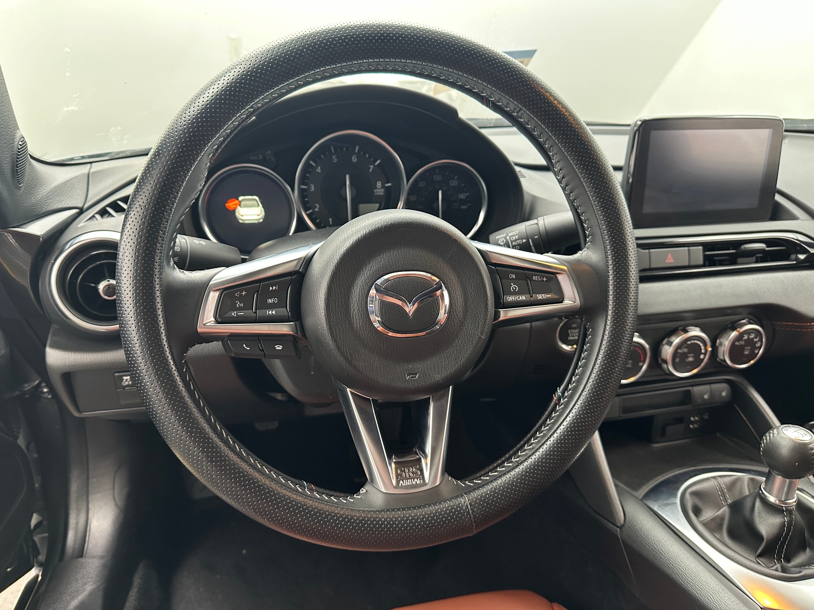 Thumbnail: 2023 Mazda MX-5 Miata - 4