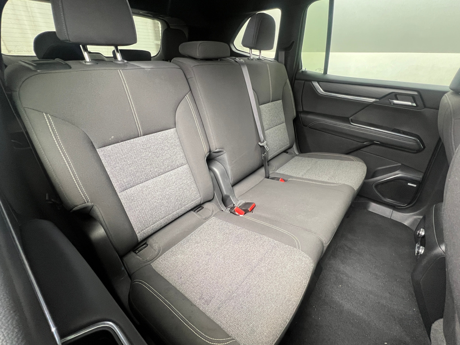 Thumbnail: 2025 GMC Acadia - 6