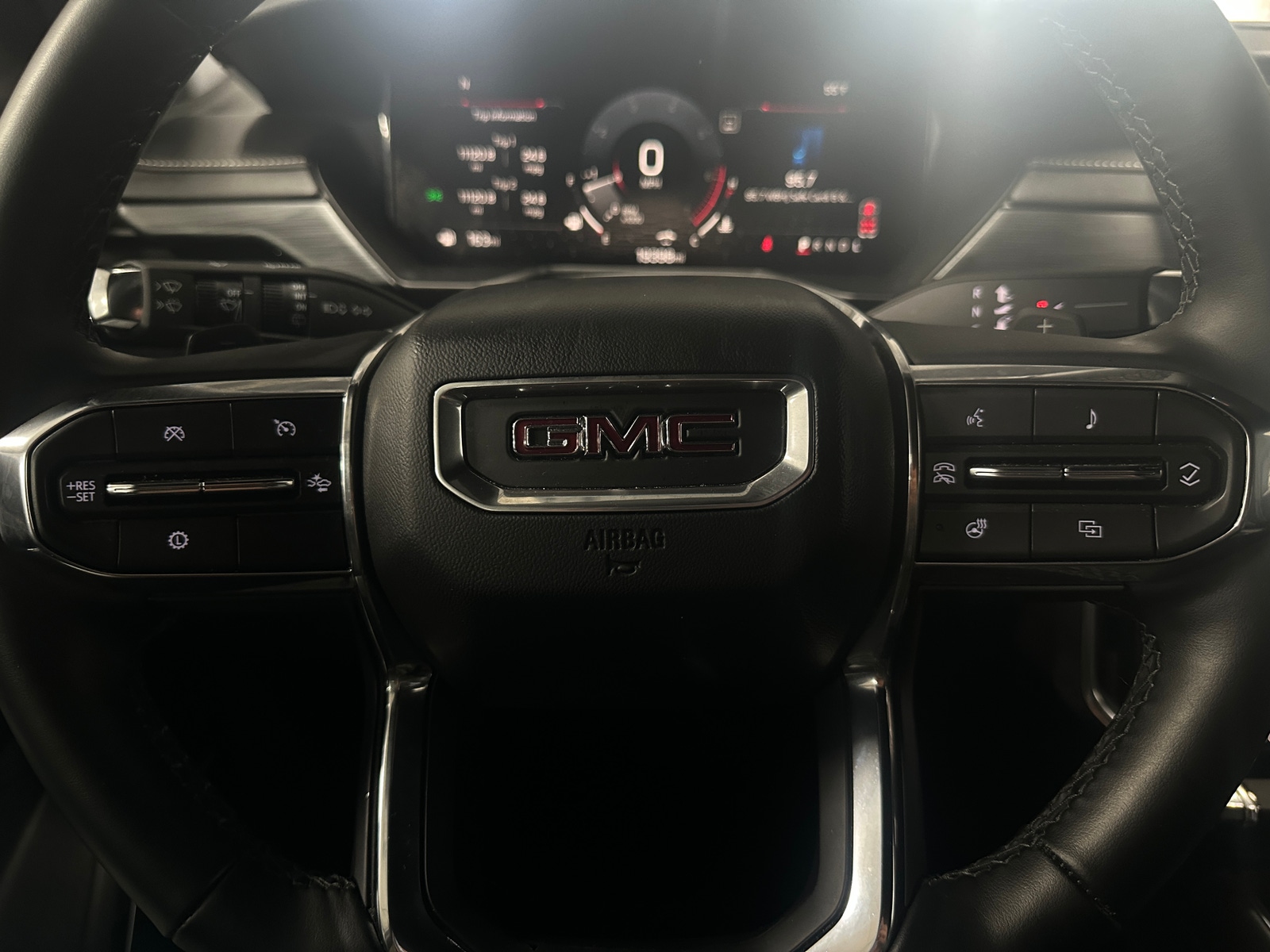 Thumbnail: 2025 GMC Acadia - 5