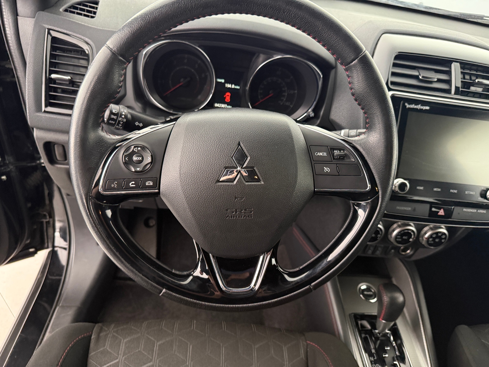 Thumbnail: 2020 Mitsubishi Outlander Sport - 5