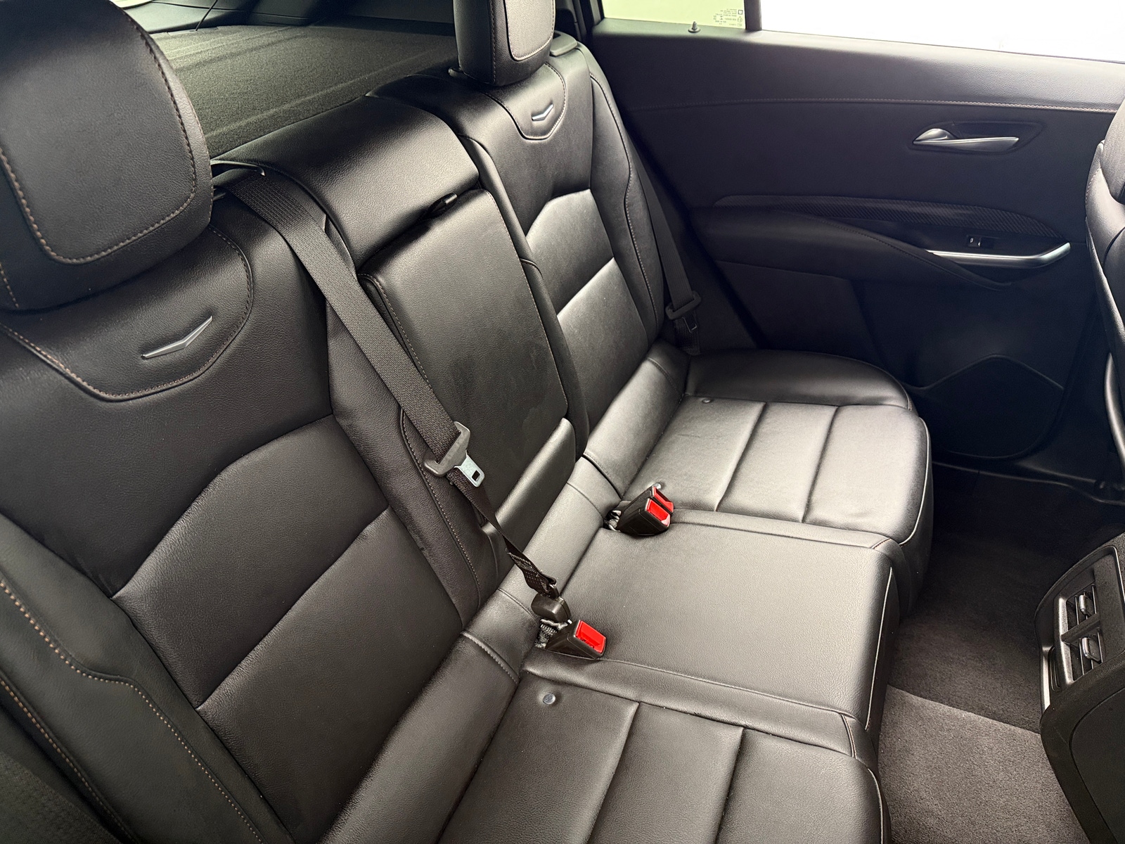 Thumbnail: 2023 Cadillac XT4 - 5