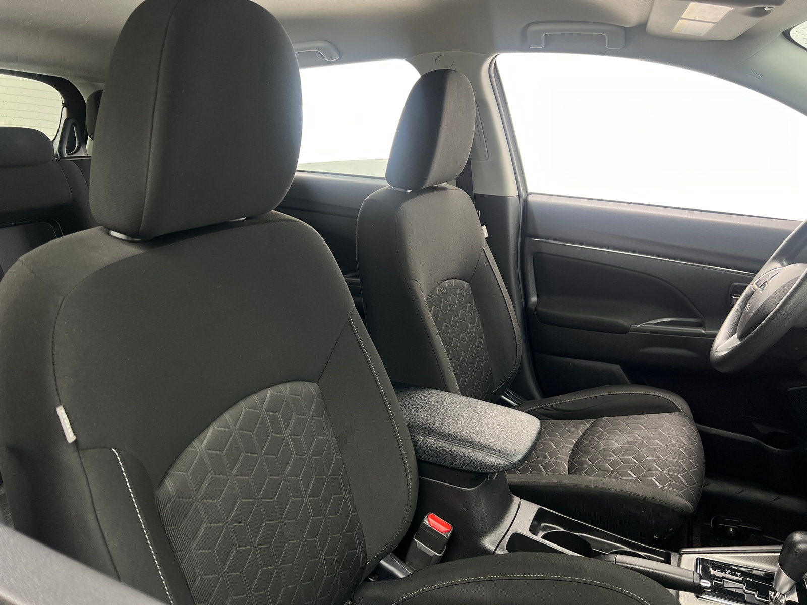 Thumbnail: 2021 Mitsubishi Outlander Sport - 2