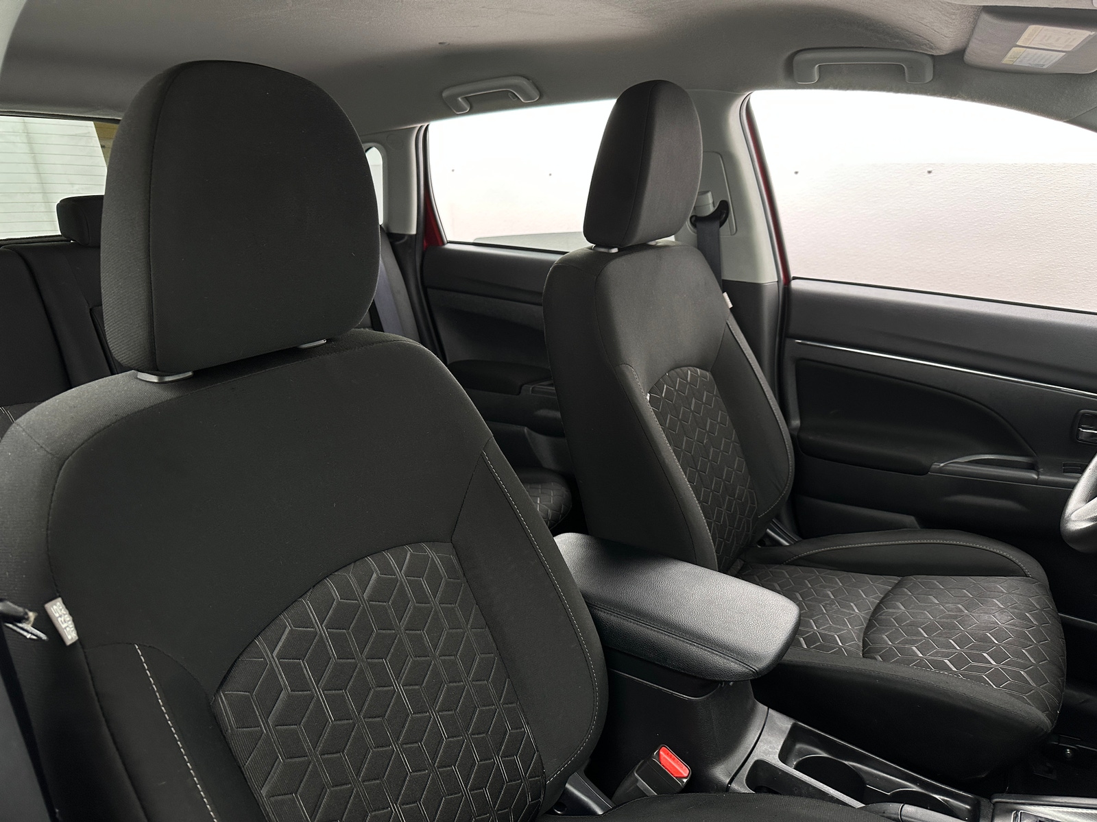 Thumbnail: 2024 Mitsubishi Outlander Sport - 2