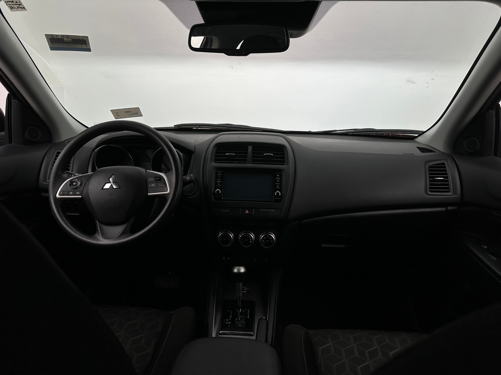 Thumbnail: 2024 Mitsubishi Outlander Sport - 3