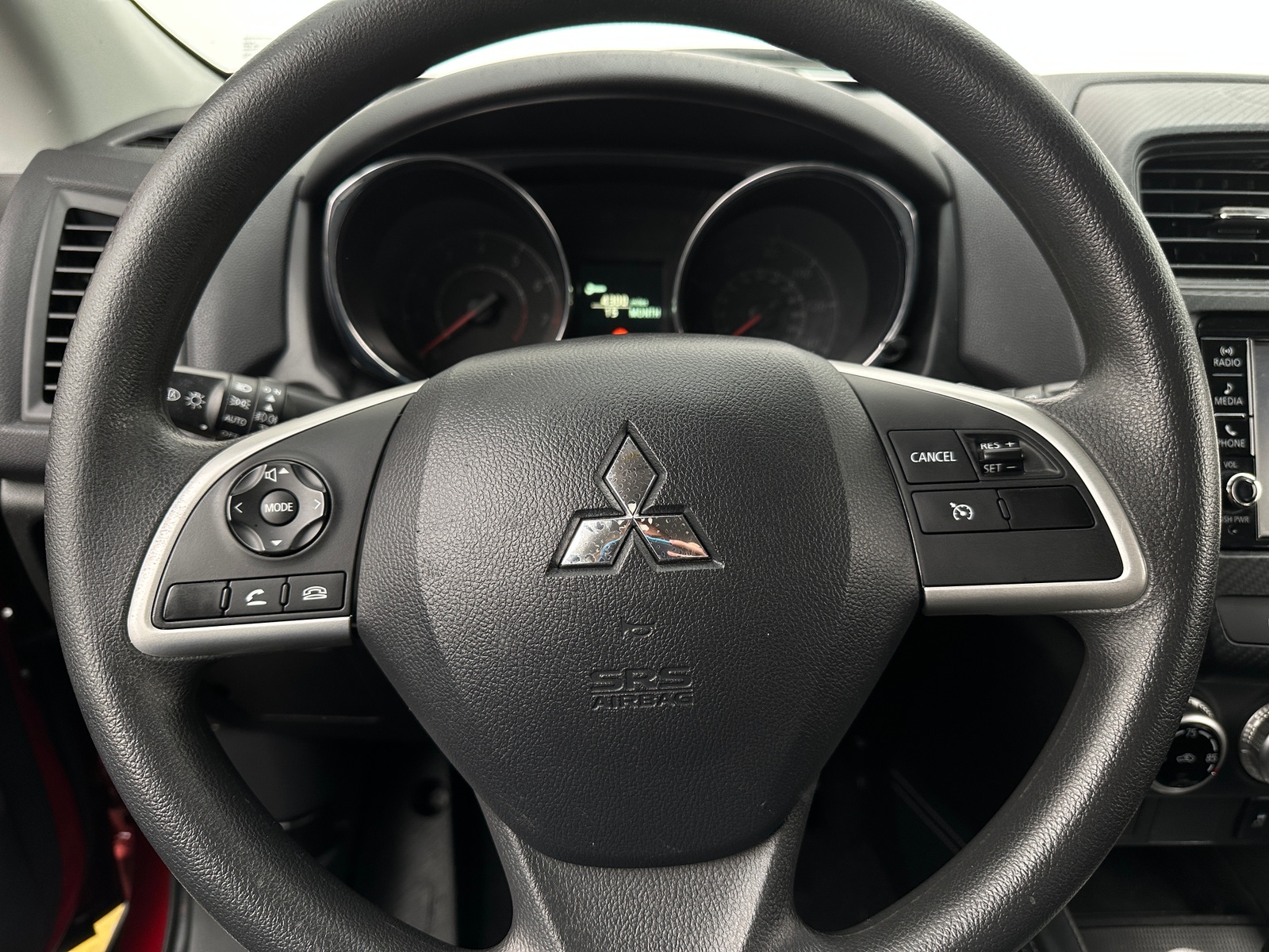 Thumbnail: 2024 Mitsubishi Outlander Sport - 5