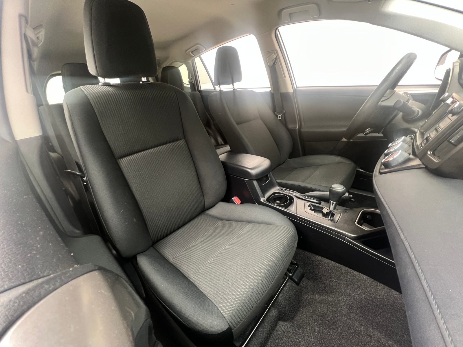 Thumbnail: 2018 Toyota RAV4 - 2