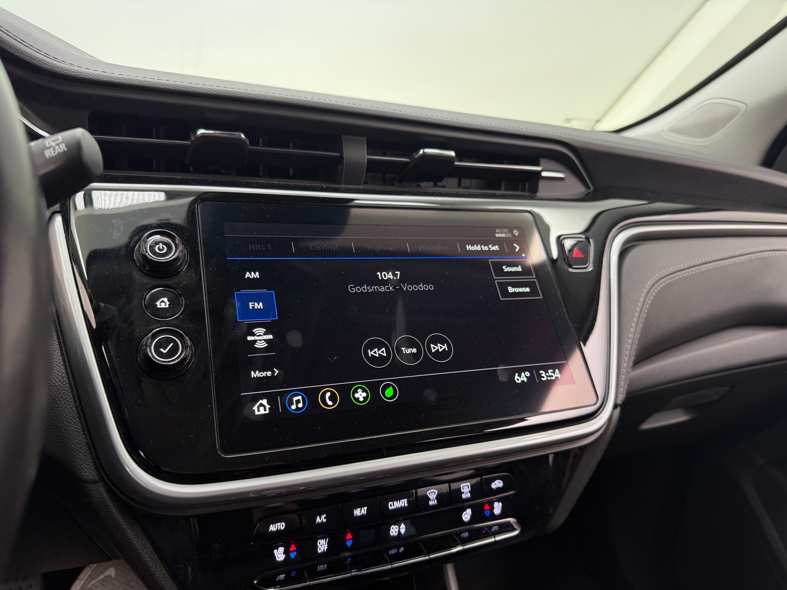 Thumbnail: 2023 Chevrolet Bolt EUV - 3