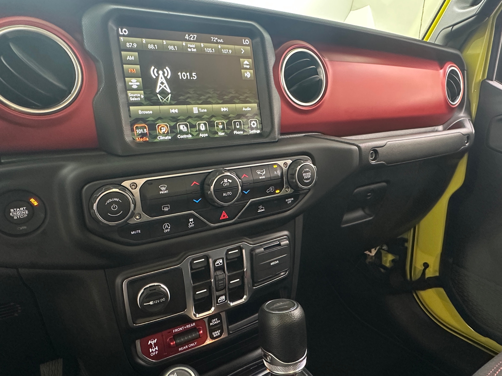 Thumbnail: 2023 Jeep Gladiator - 4