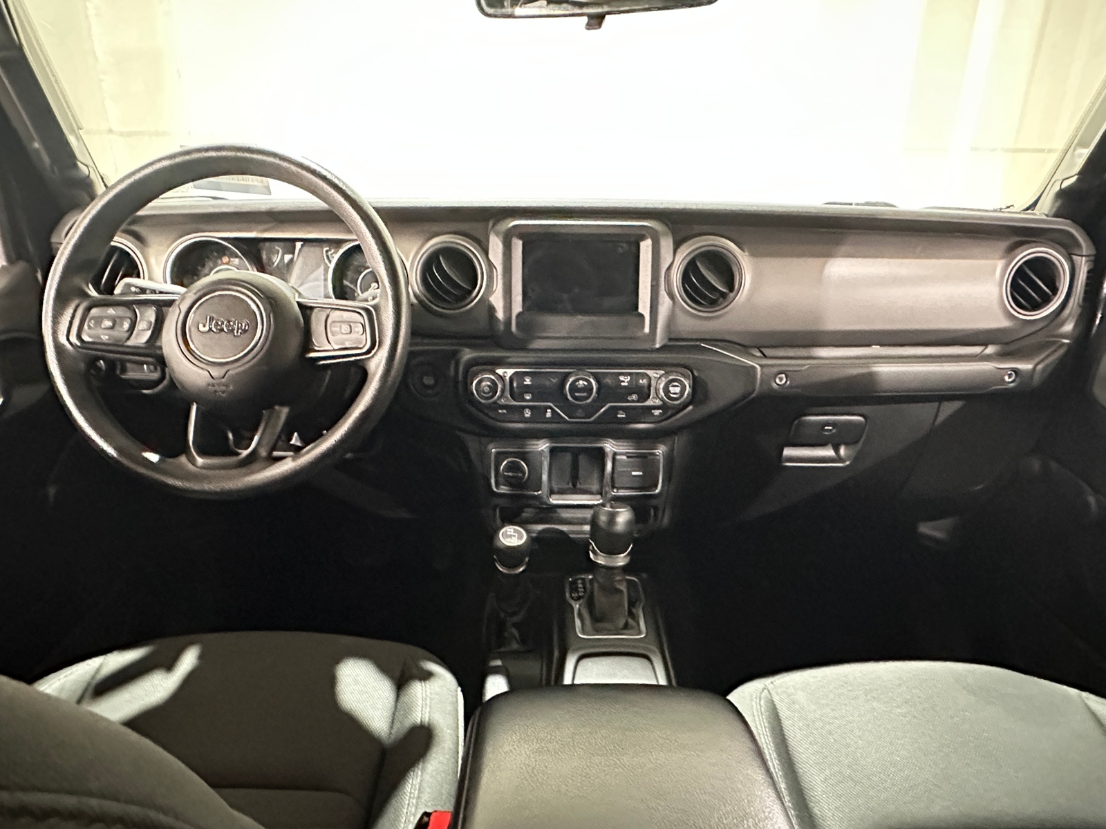 Thumbnail: 2023 Jeep Gladiator - 3