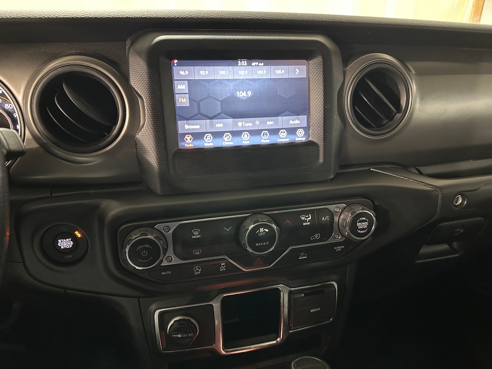 Thumbnail: 2023 Jeep Gladiator - 4