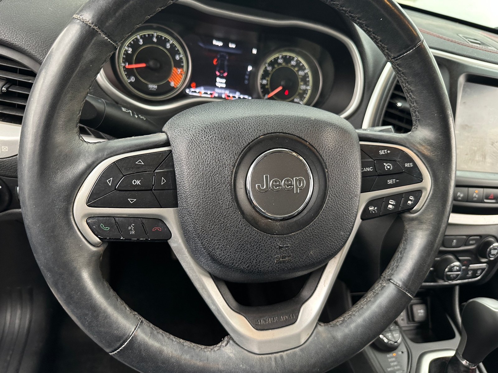 Thumbnail: 2014 Jeep Cherokee - 5