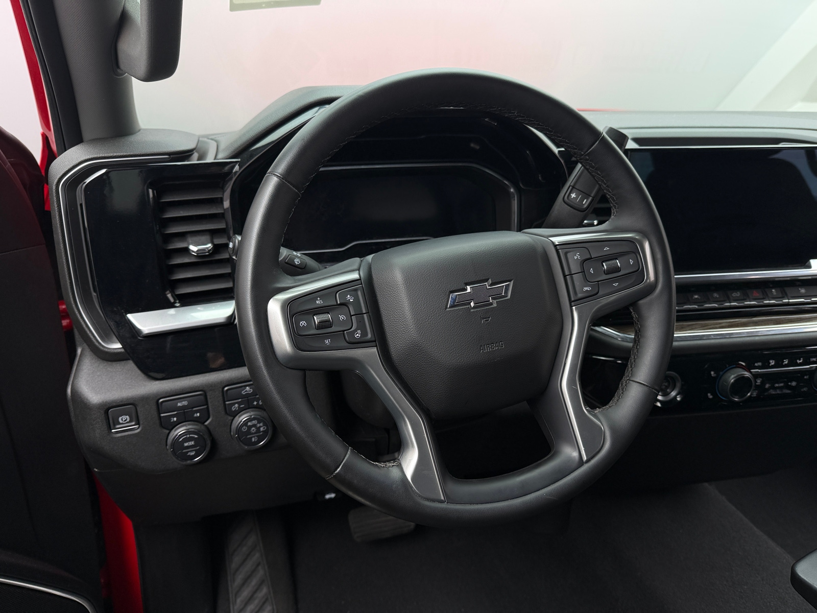 Thumbnail: 2023 Chevrolet Silverado 1500 - 5