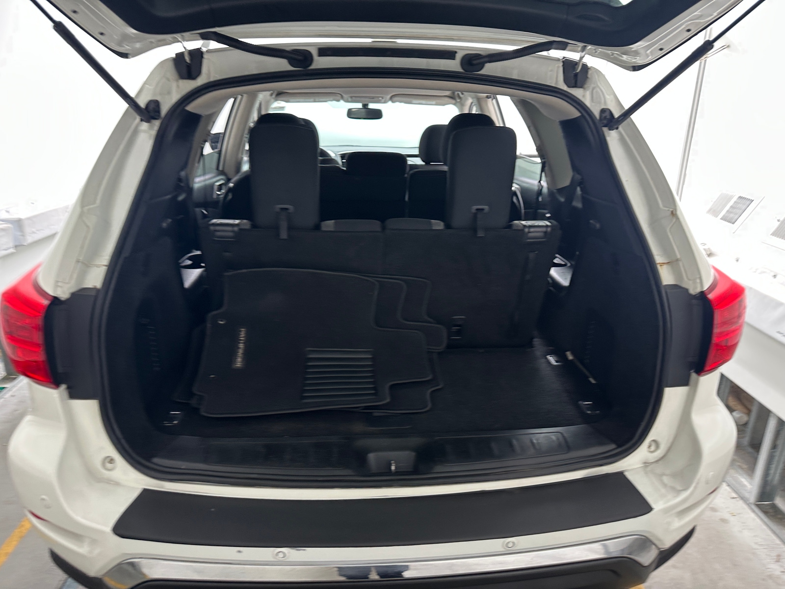 Thumbnail: 2019 Nissan Pathfinder - 7