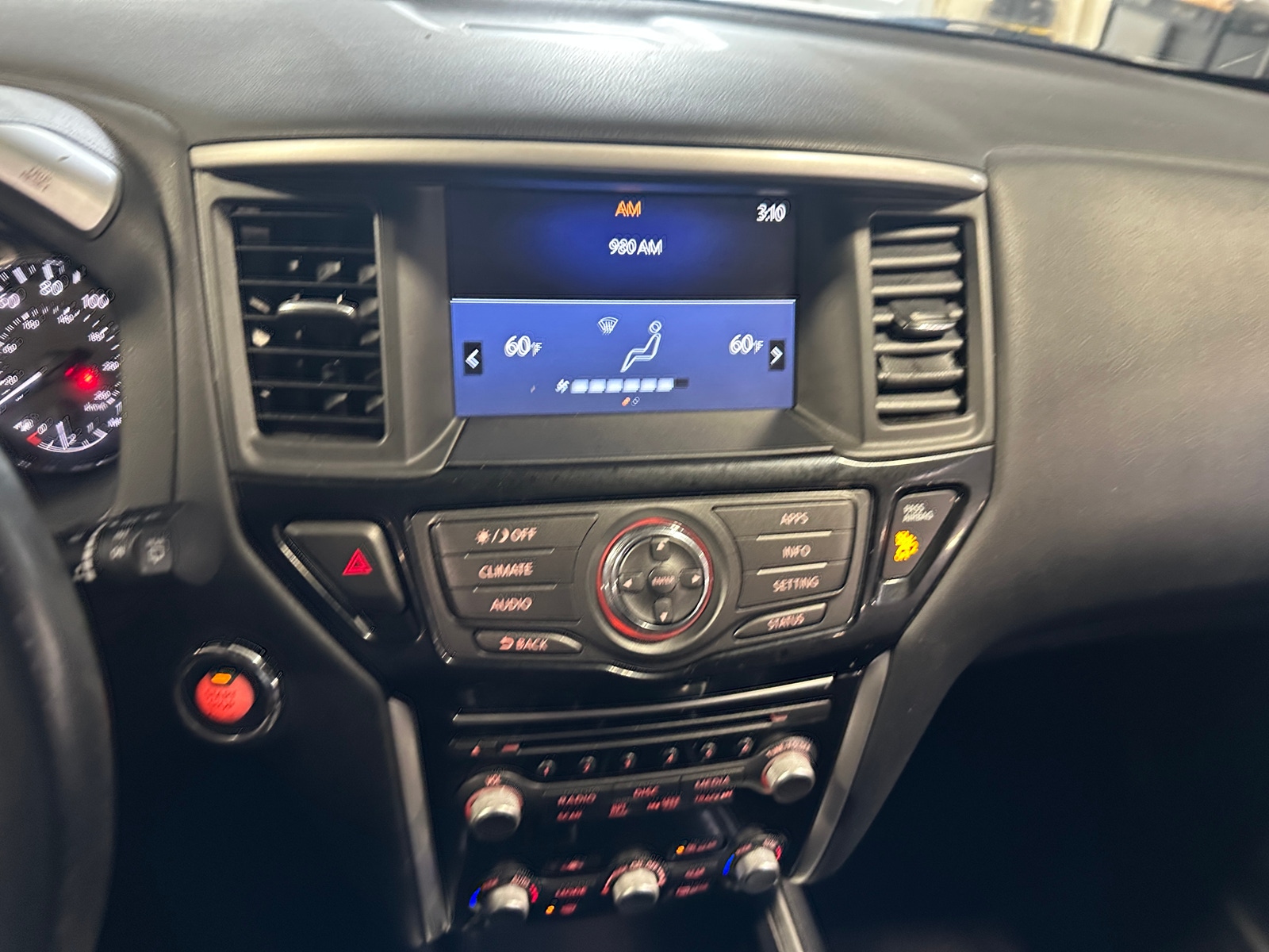 Thumbnail: 2019 Nissan Pathfinder - 4