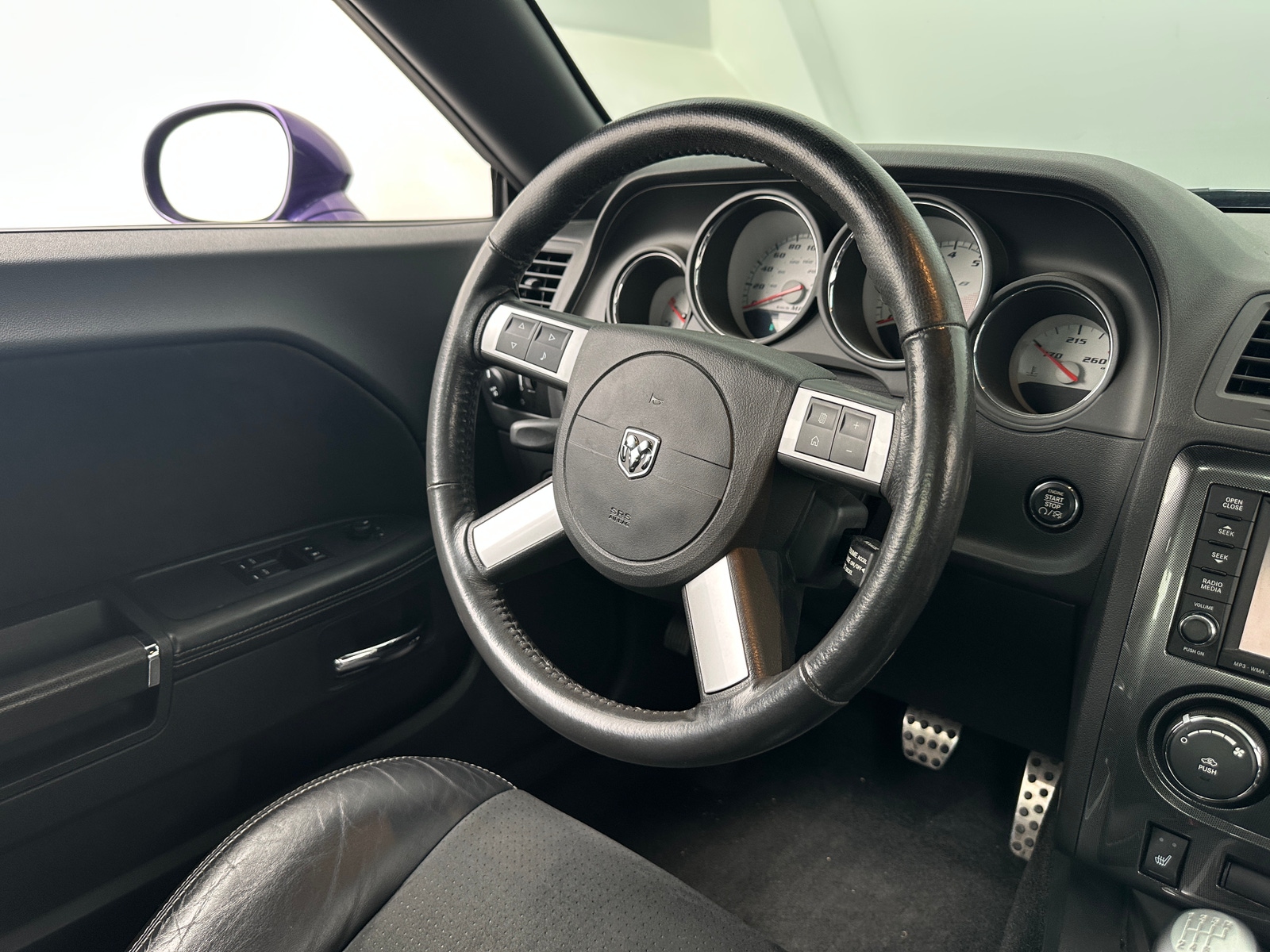 Thumbnail: 2010 Dodge Challenger - 3