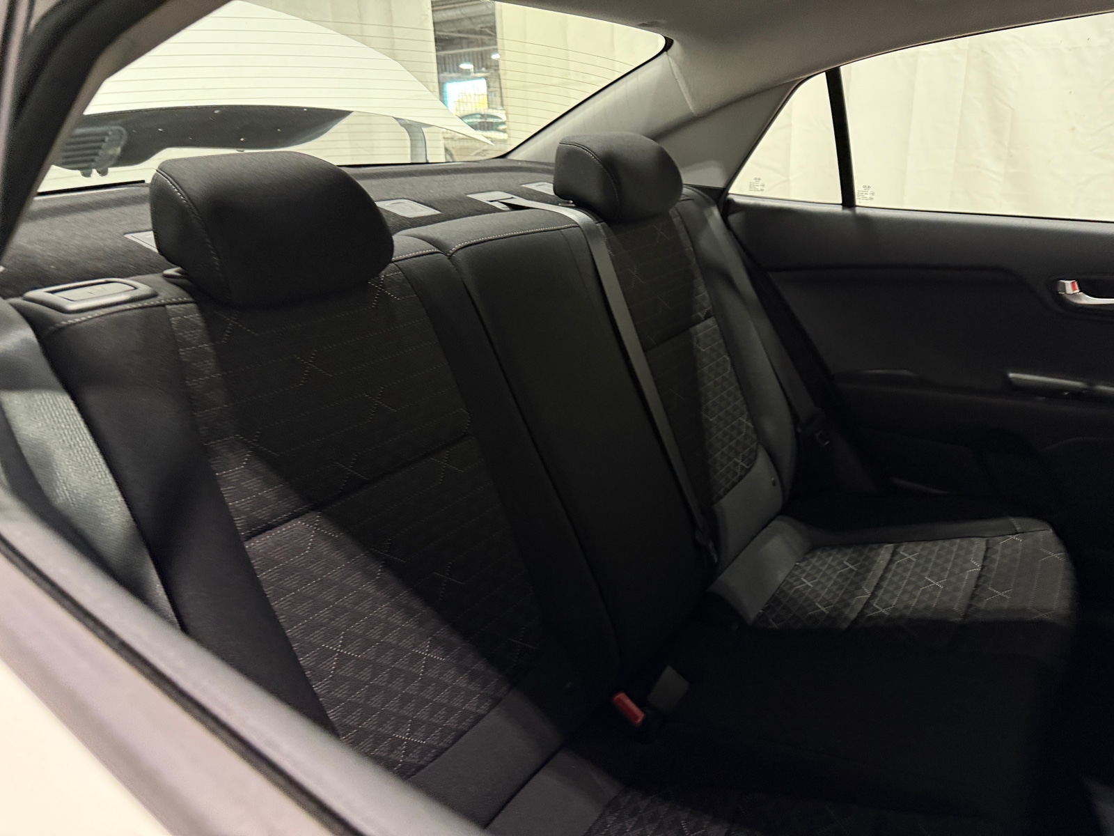 Thumbnail: 2019 Kia Rio - 6