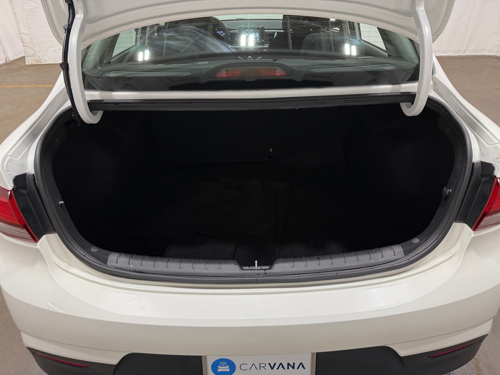 Thumbnail: 2019 Kia Rio - 7