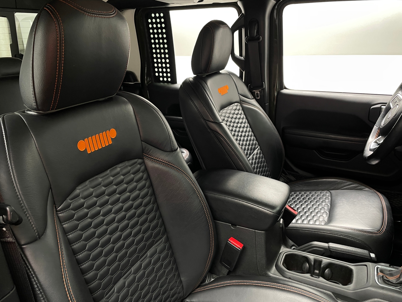 Thumbnail: 2023 Jeep Gladiator - 2