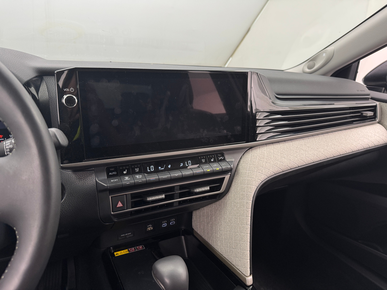 Thumbnail: 2025 Toyota Camry - 3