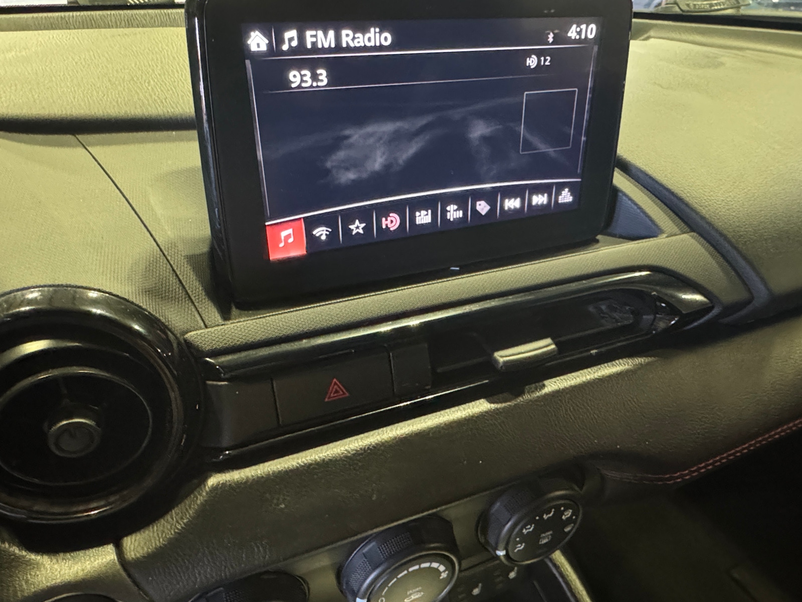 Thumbnail: 2019 Mazda MX-5 Miata - 4