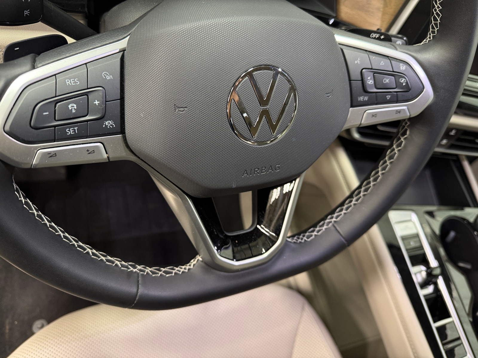 Thumbnail: 2024 Volkswagen Atlas - 4