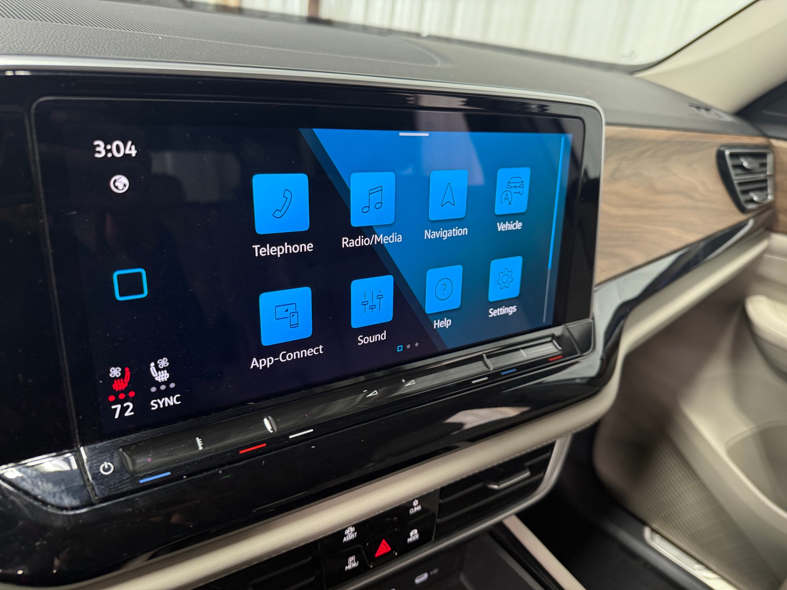 Thumbnail: 2024 Volkswagen Atlas - 3