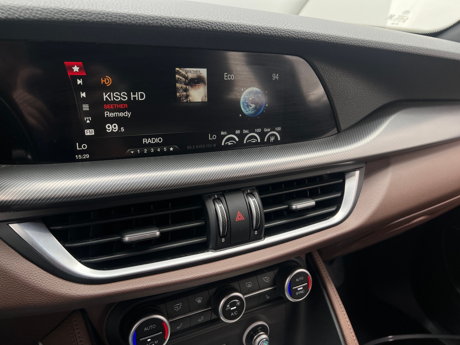 Thumbnail: 2019 Alfa Romeo Stelvio - 3